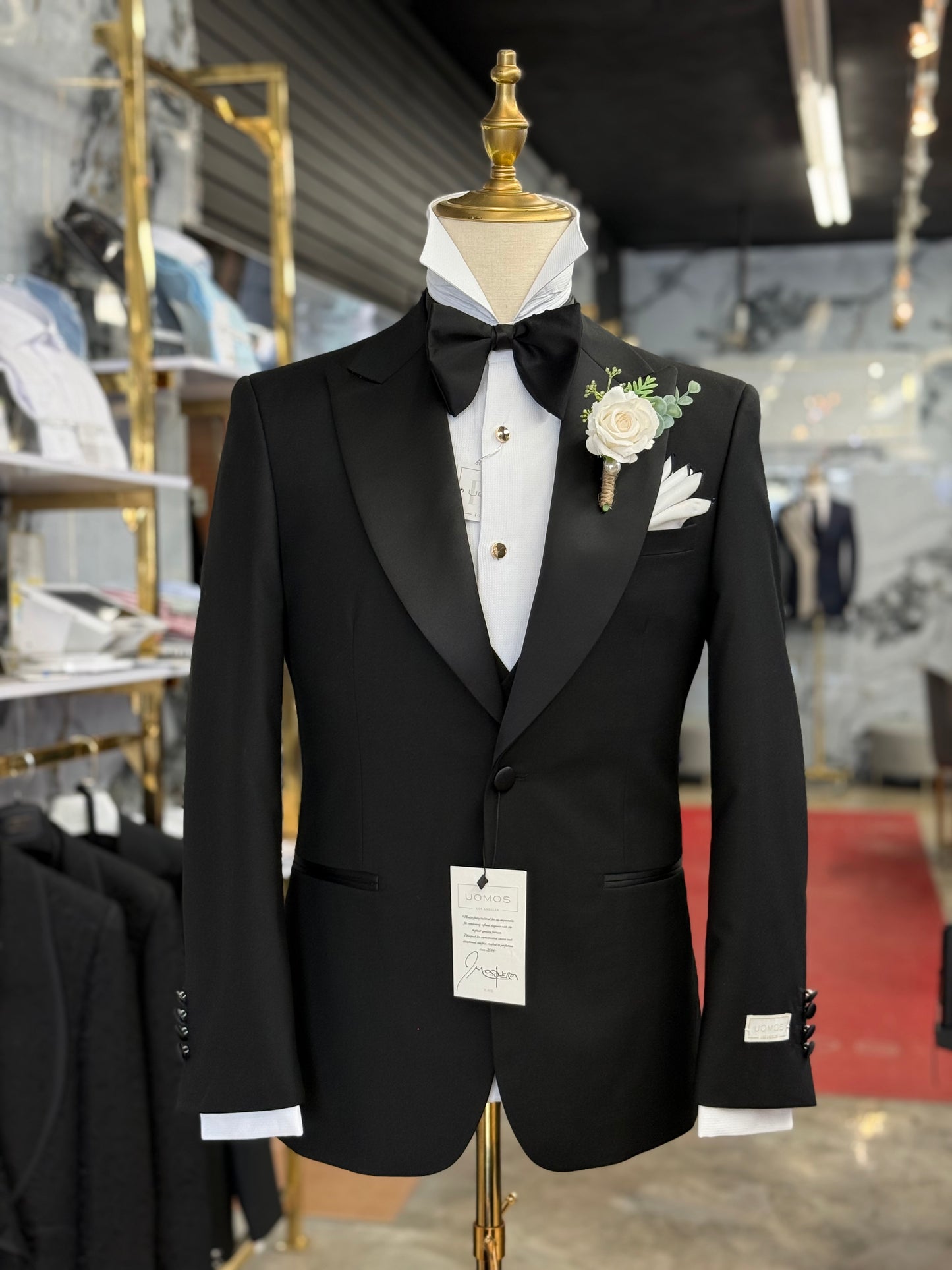 Wide Peak Lapel Black Tuxedo Uomos