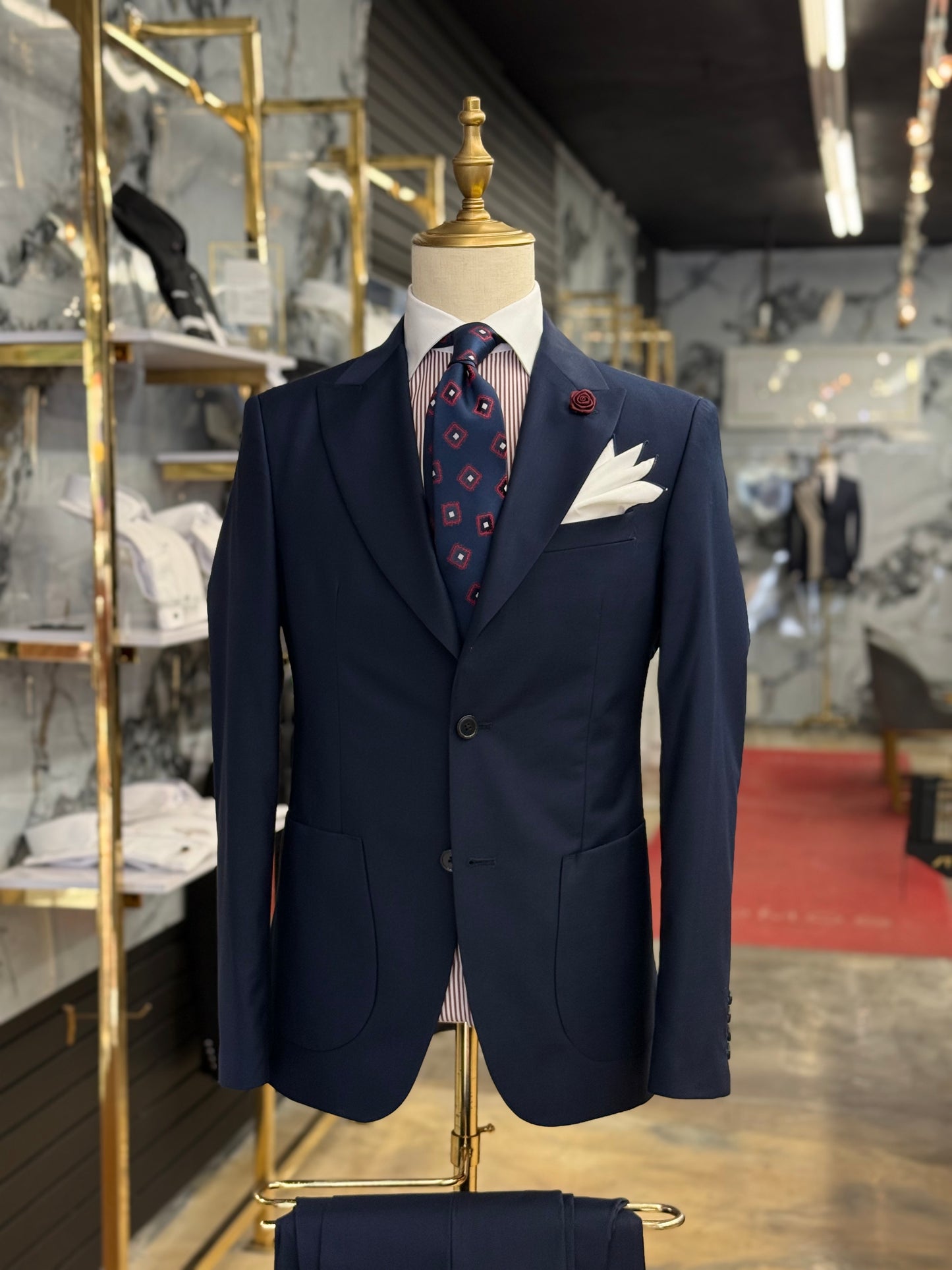 Navy Blue Two Pieces Wide Peak Lapel Suit Patch Pockets