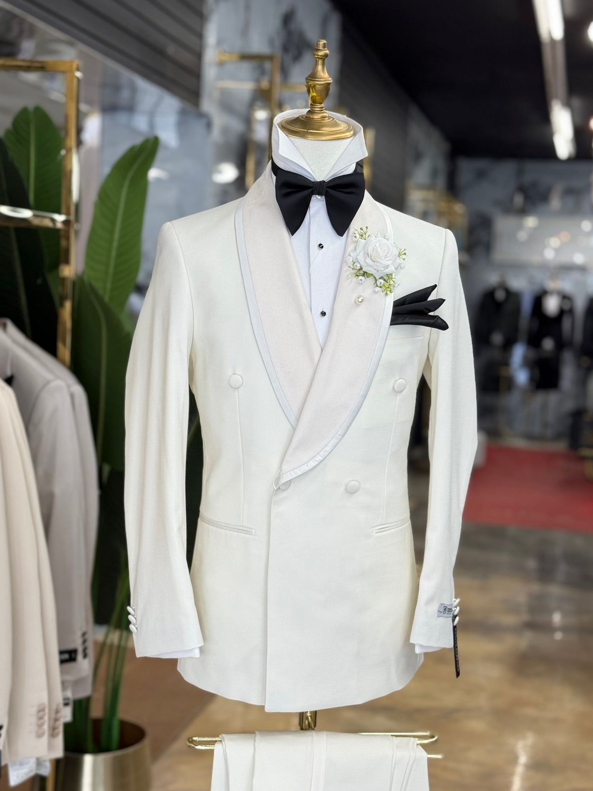 Ivory White Modern Fit Tuxedo Double Breasted Shawl Lapel