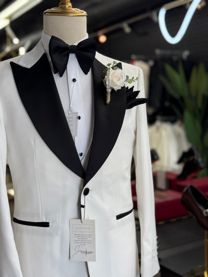 Wide Peak Lapel Soft Off White Tuxedo Uomos