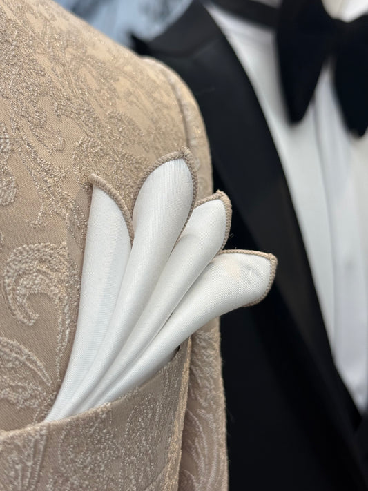 White pocket square / Beige trim