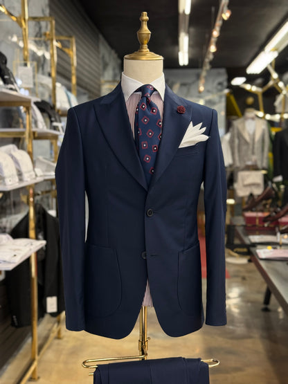 Navy Blue Two Pieces Wide Peak Lapel Suit Patch Pockets