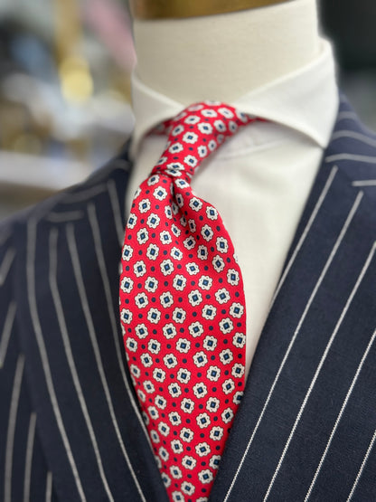 Necktie Crimsom Small Medallion