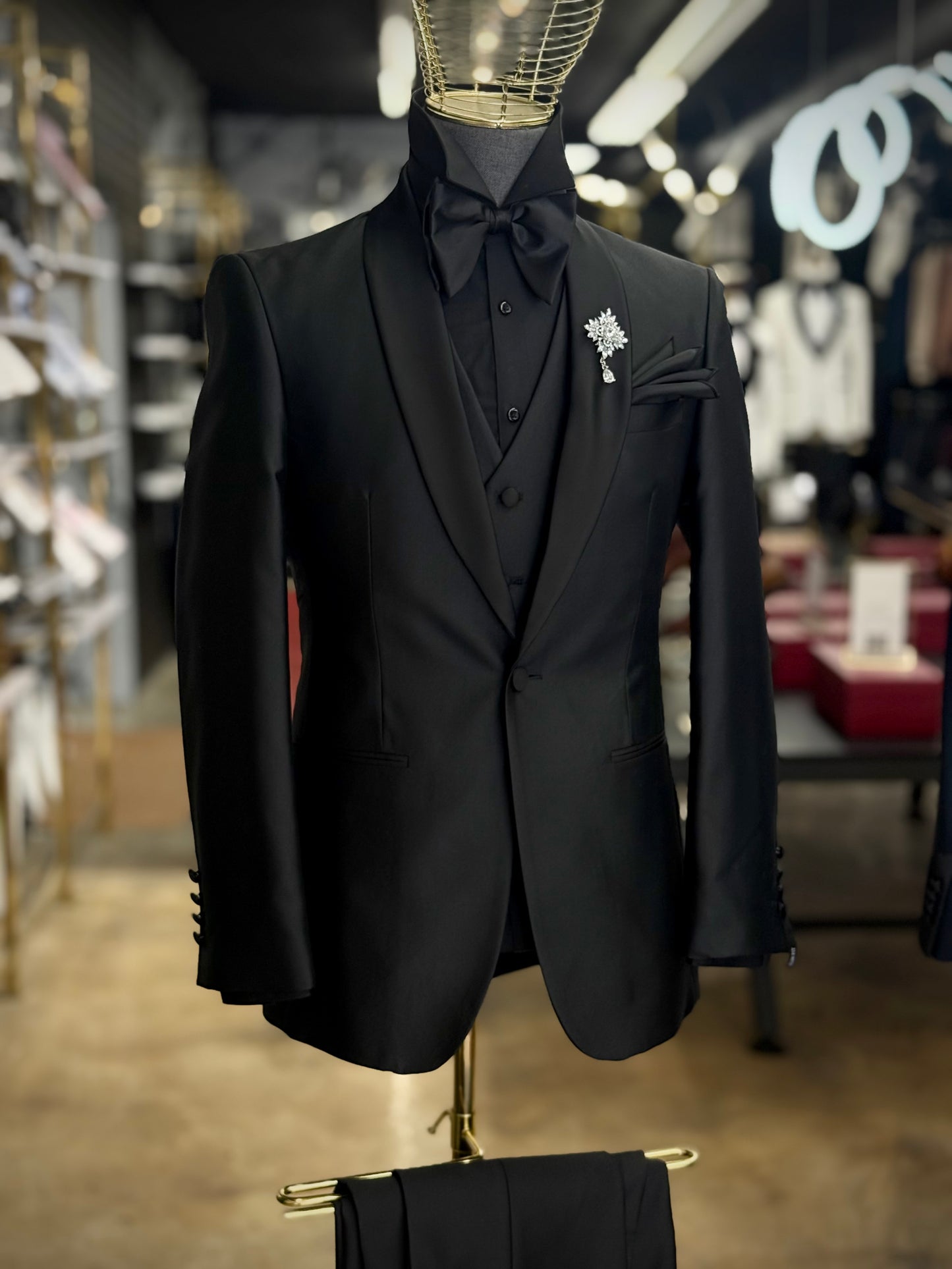 Black Shiny Lustrous Shawl Lapel Black Tuxedo