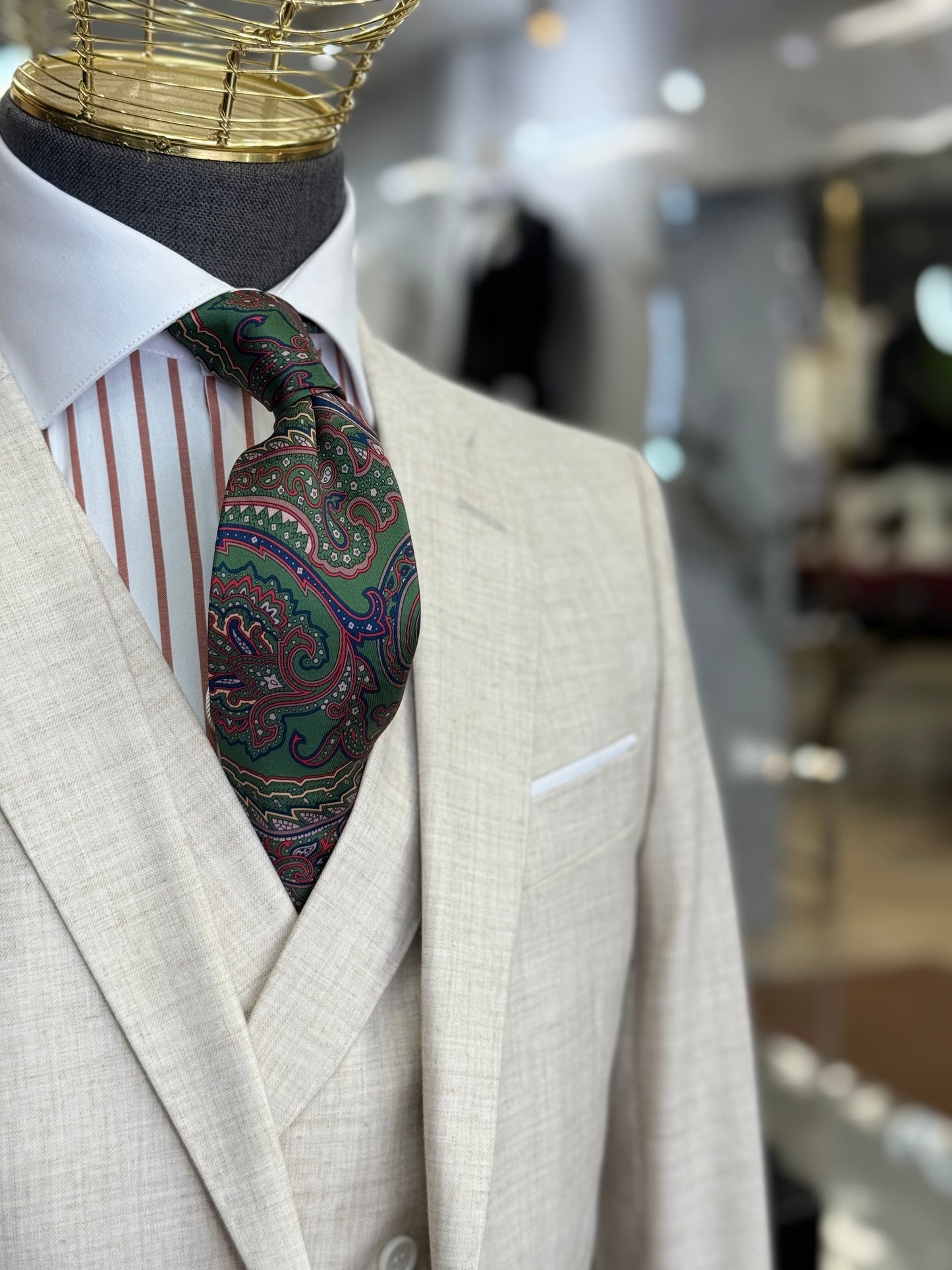 Necktie Big Paisley Green