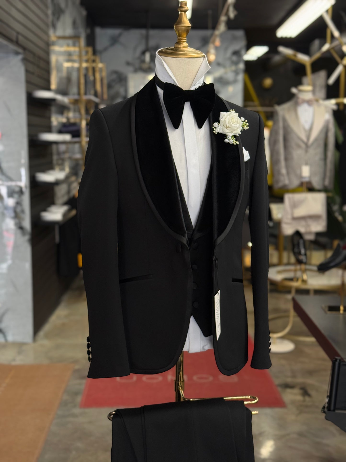 Black Shawl Lapel Velvet Edition