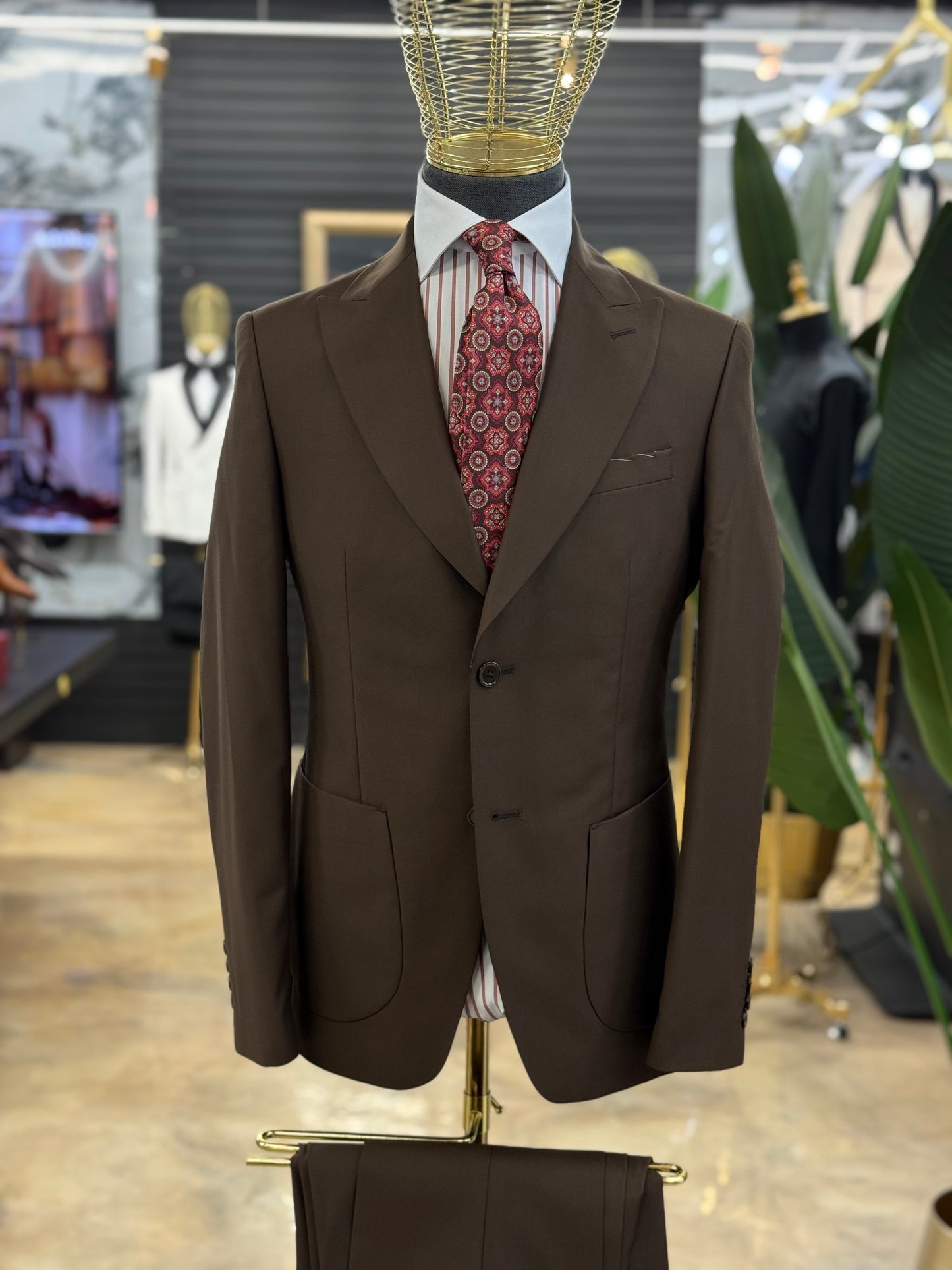 Chocolate Brown Two Pieces Wide Peak Lapel Suit