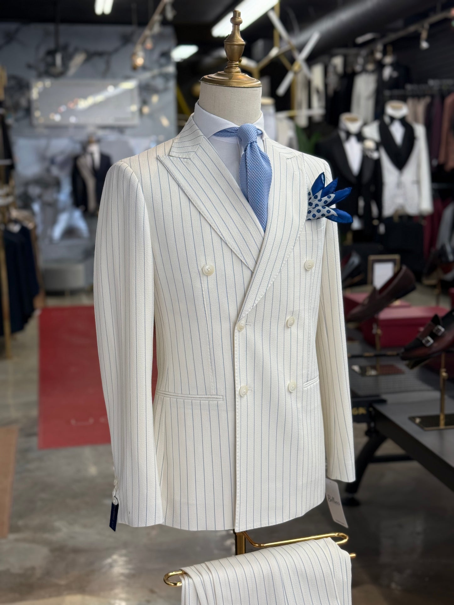 Off-White | L blue Prestige Seersucker Pinstripe