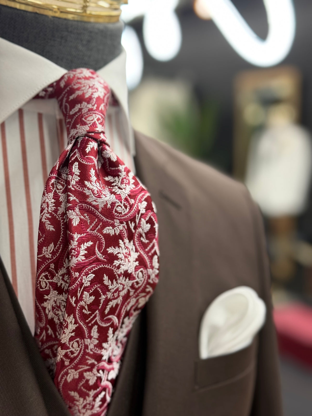 Necktie Burgundy & White Floral