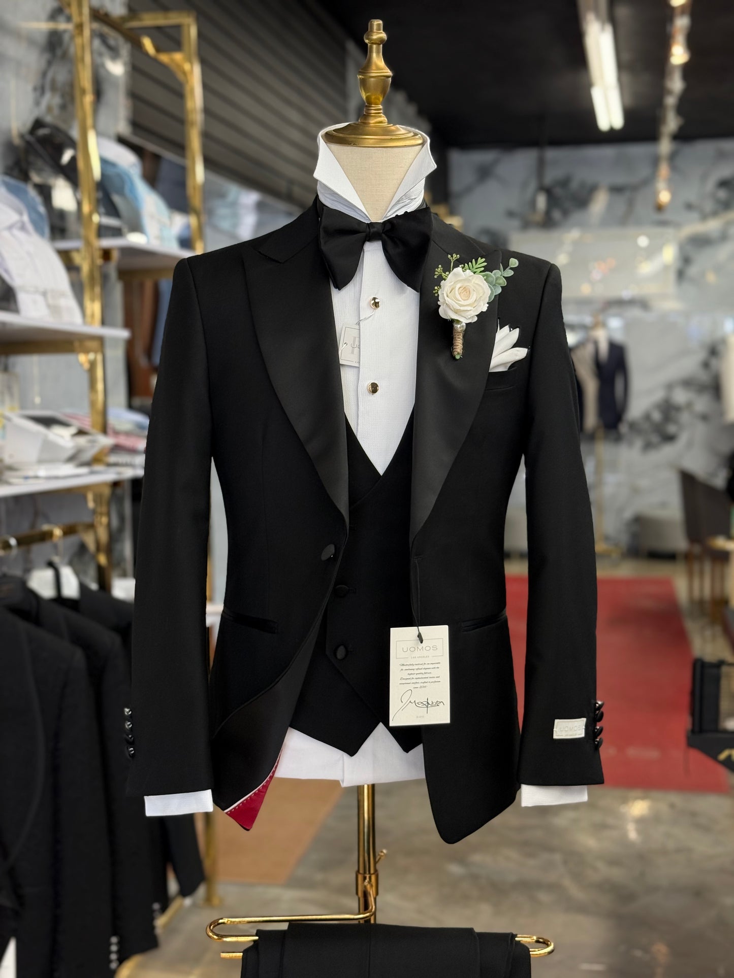 Wide Peak Lapel Black Tuxedo Uomos