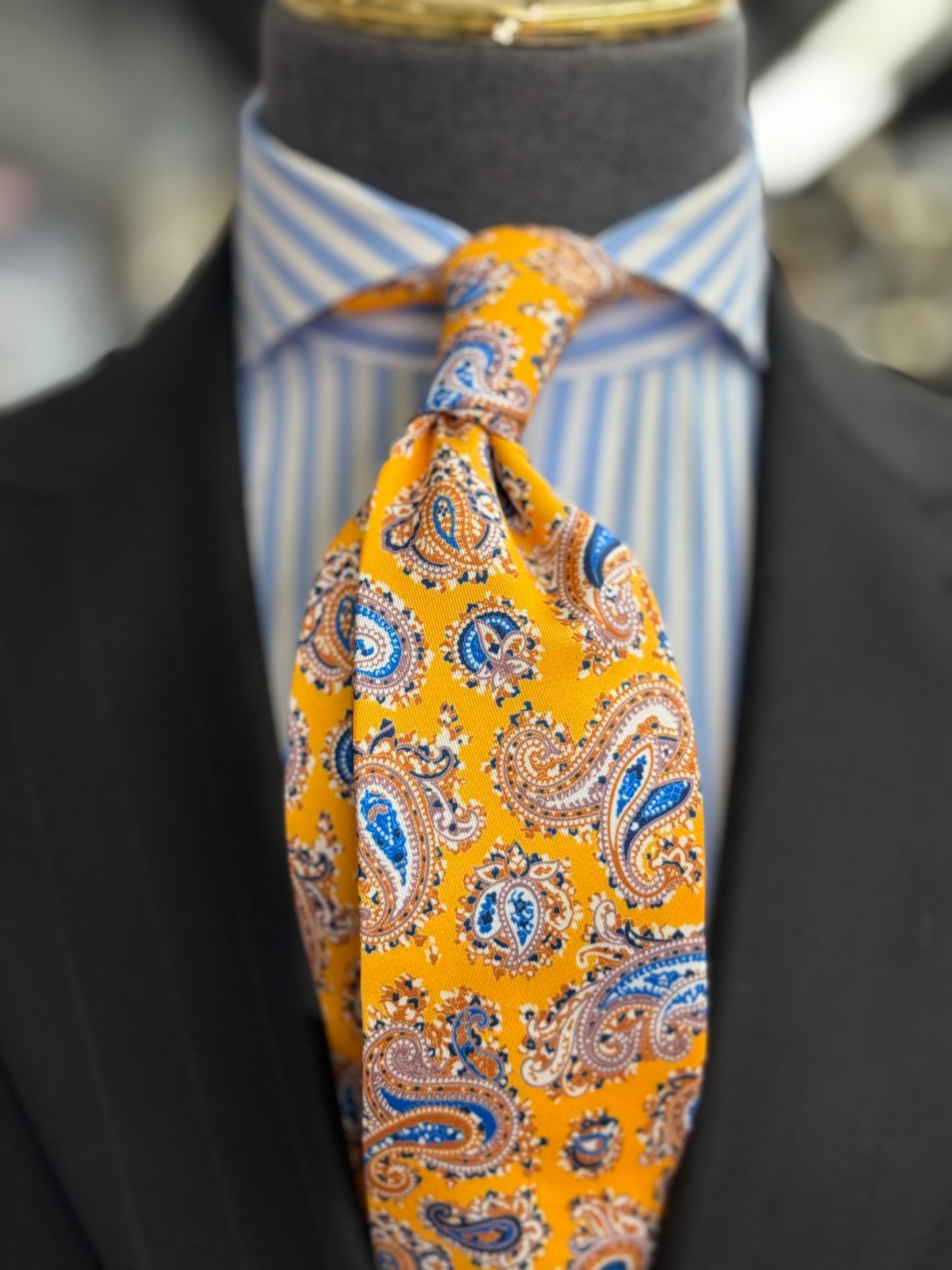 Necktie Golden Saffron Paisley