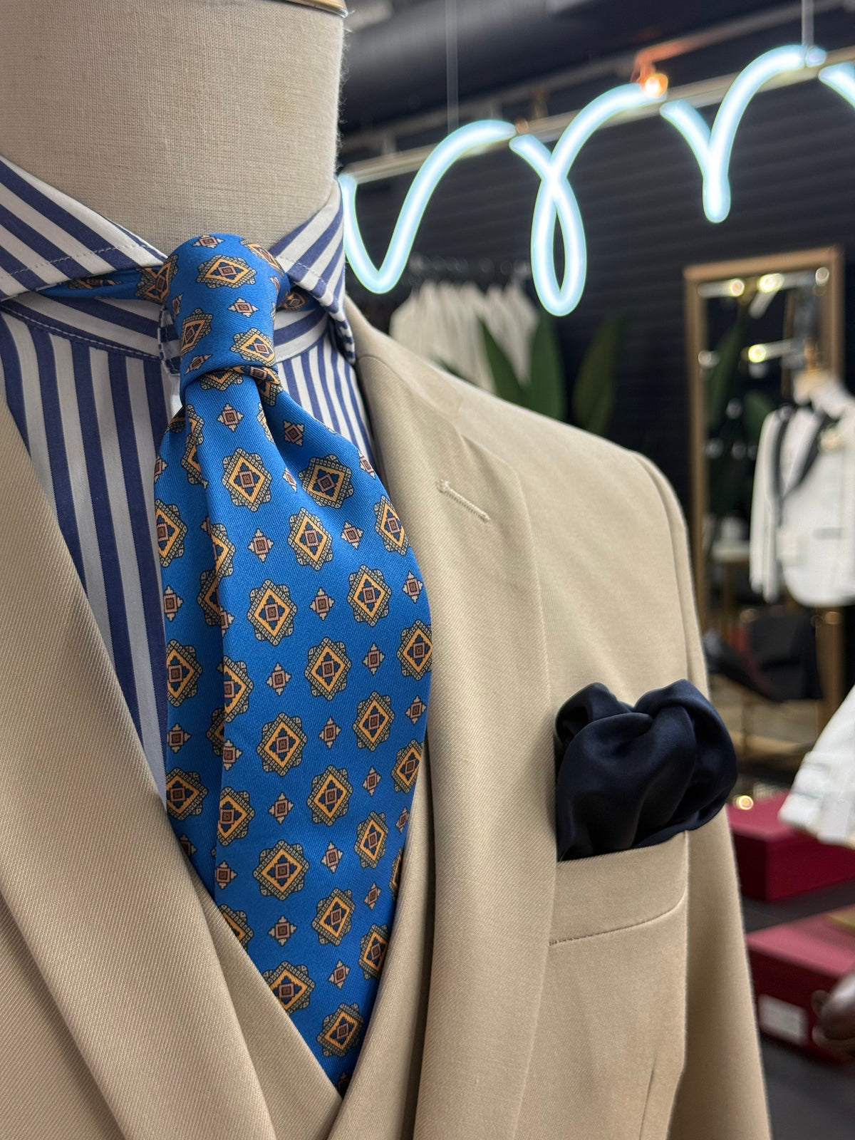 Necktie Royal & Gold Geometric