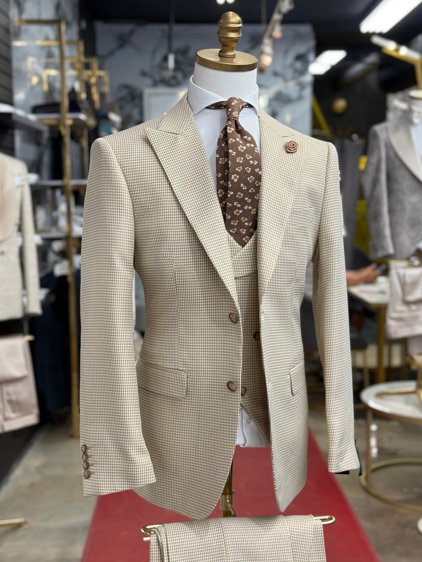 Vanilla Cream Micro Houndstooth Wide Peak Lapel Suit