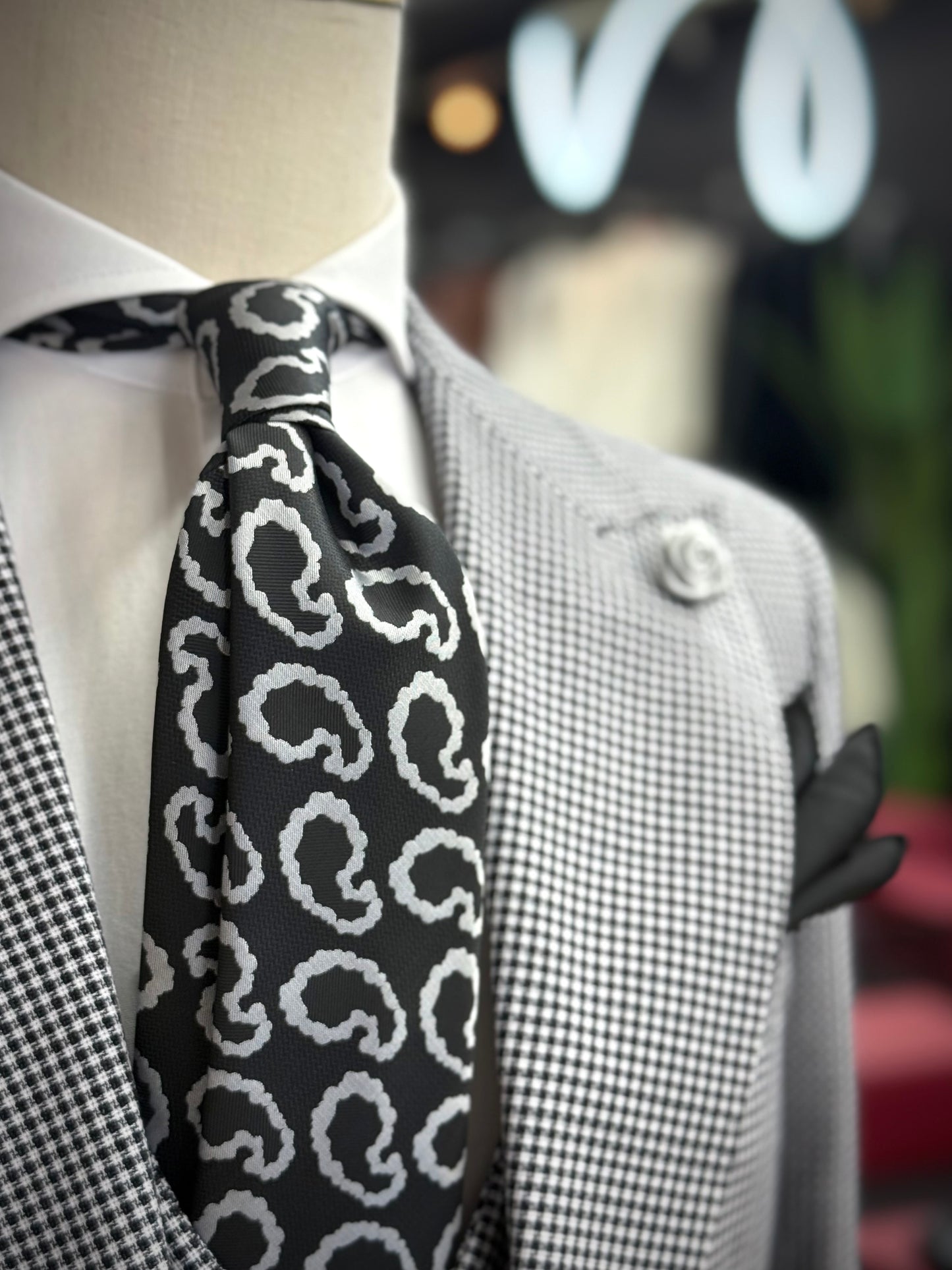 Necktie Paisley Black & silver