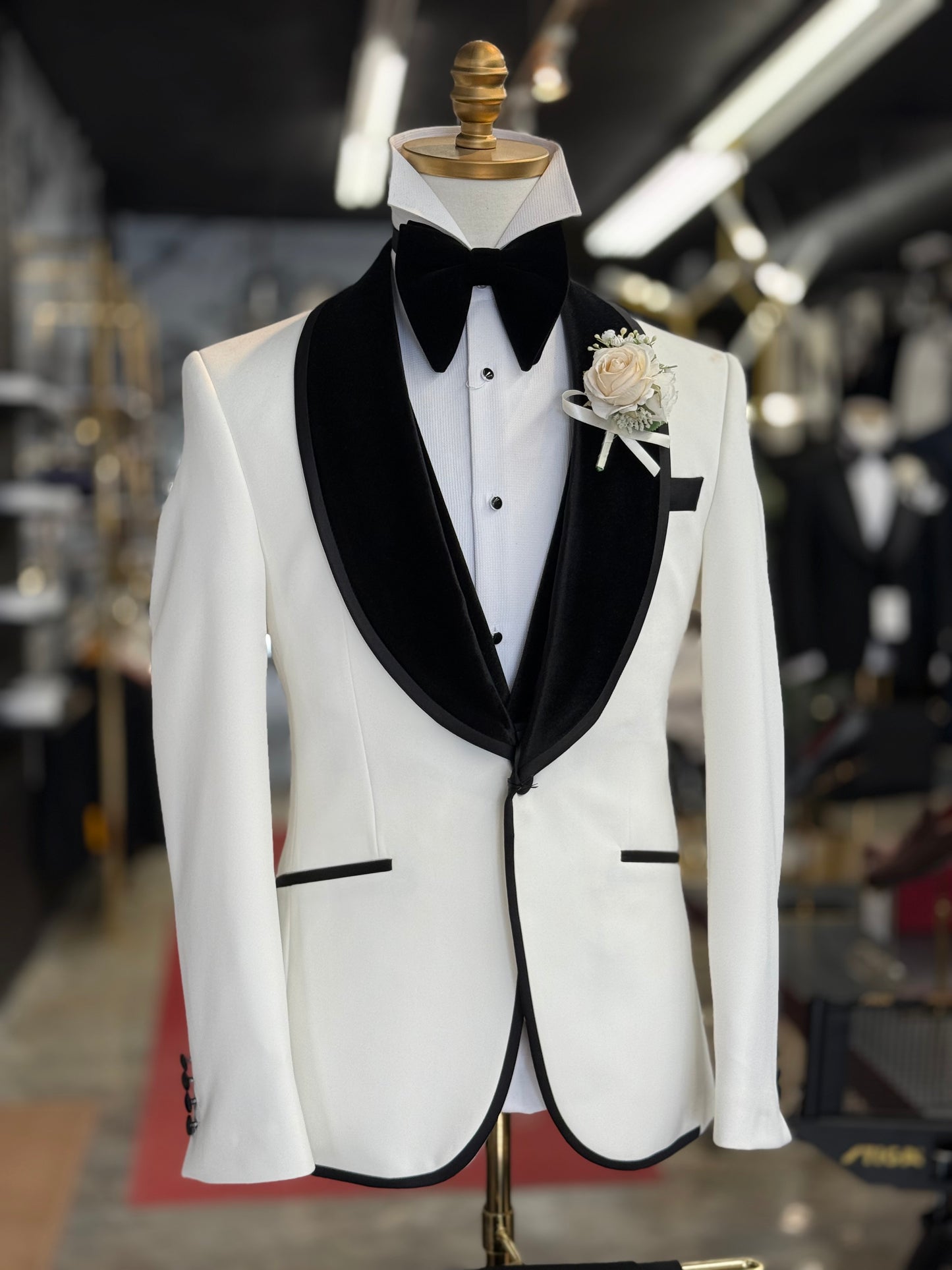 Off White Shawl Lapel Velvet Edition