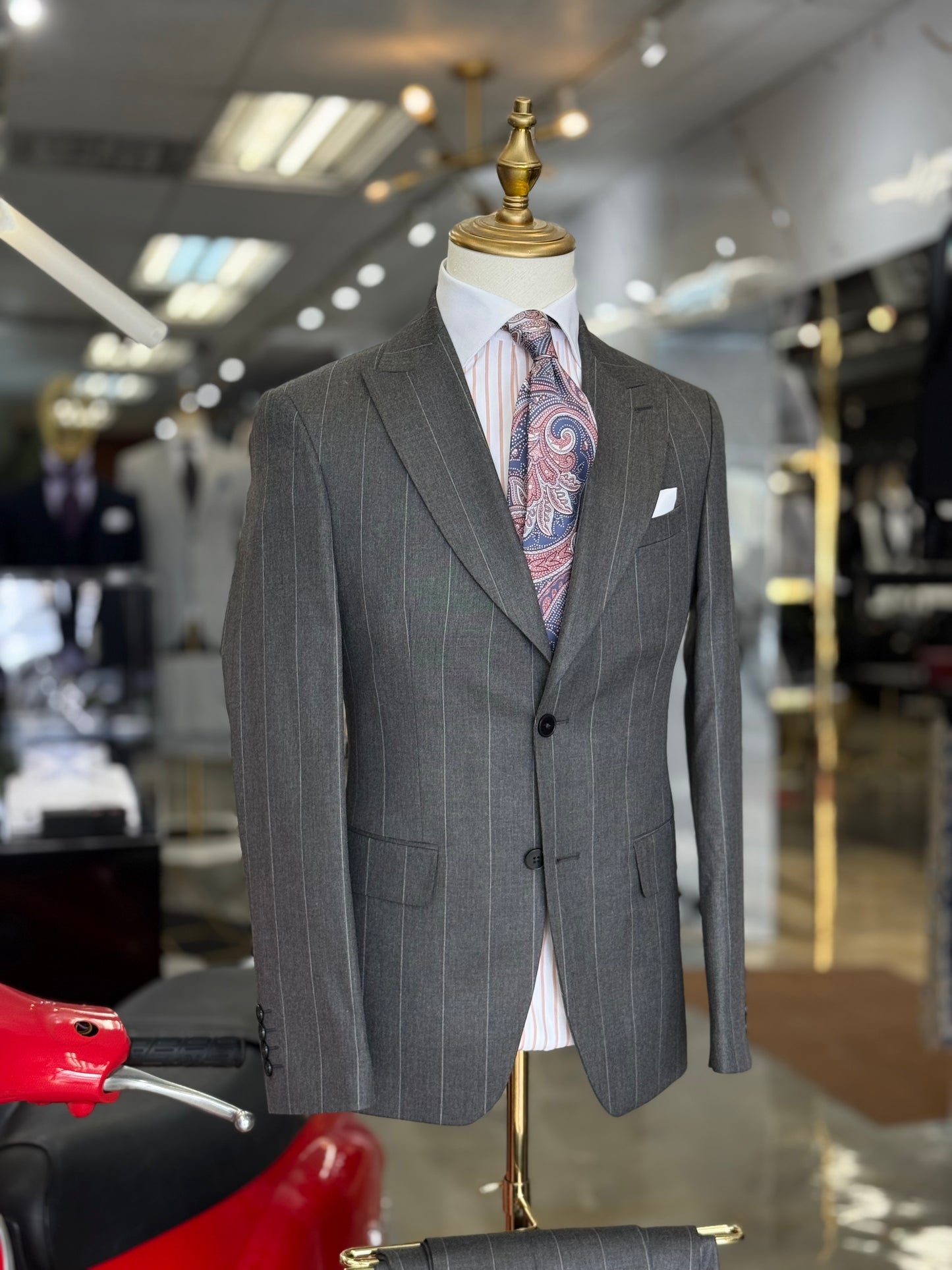 Necktie Big Paisley Rose and Grey