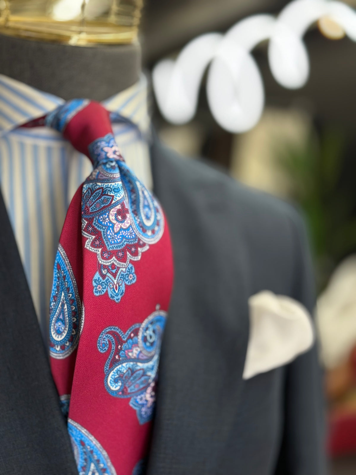 Necktie Big Paisley Crimson & Blue