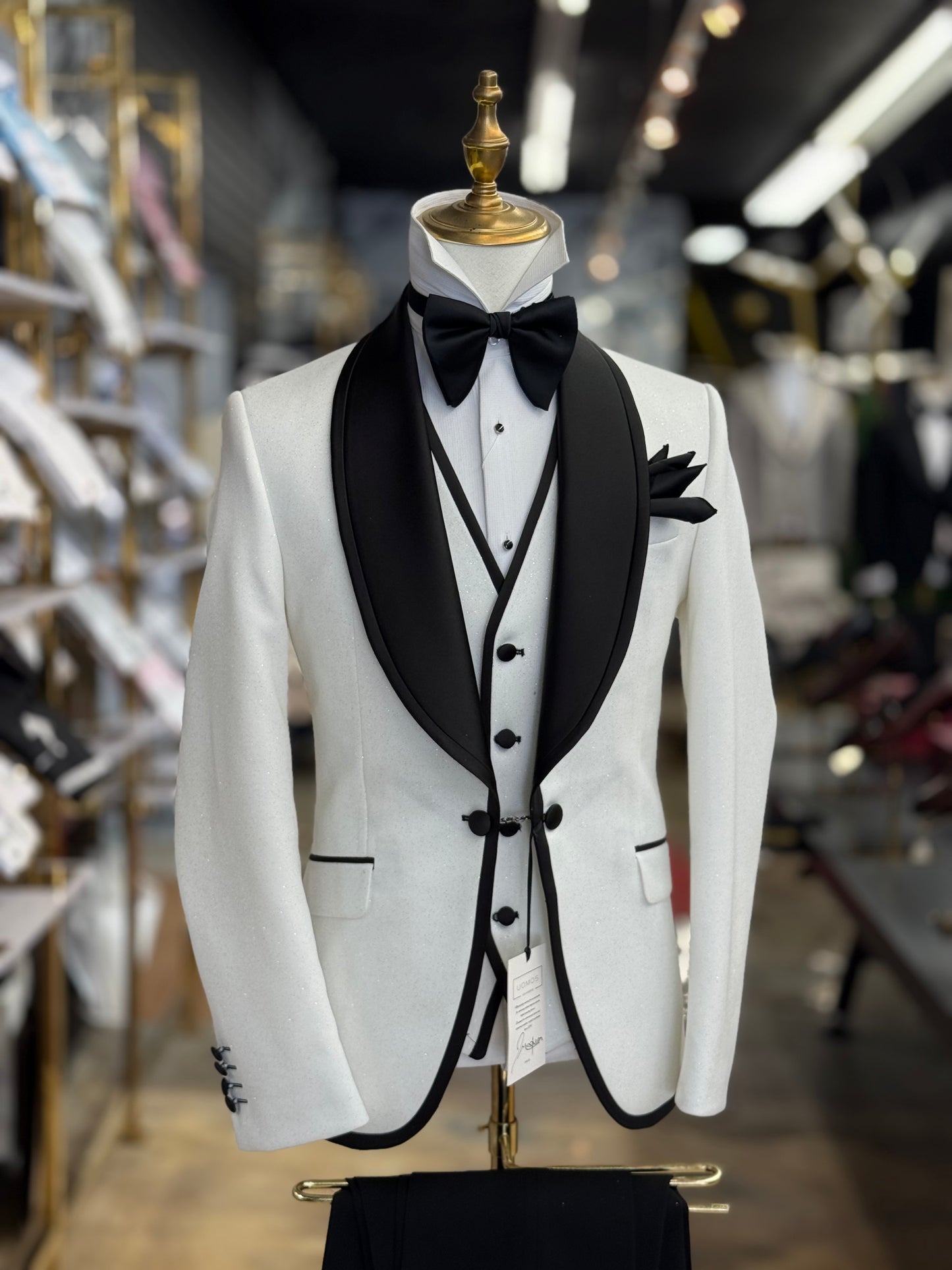 White Sparkly Edition Shawl Lapel Tuxedo