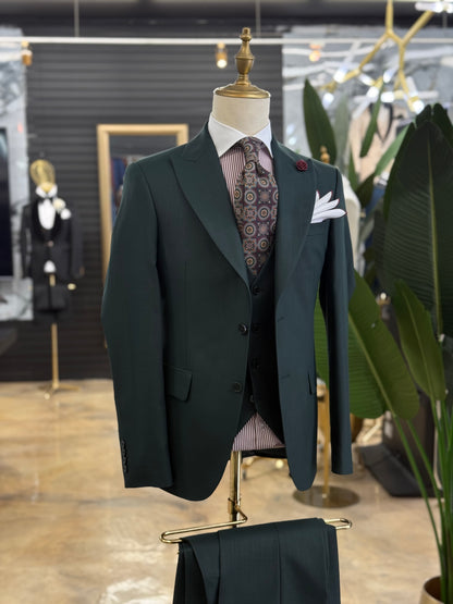 Emerald Green Three Pieces Wide Peak Lapel Suit