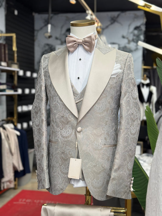 Champagne Peak Lapel Tuxedo