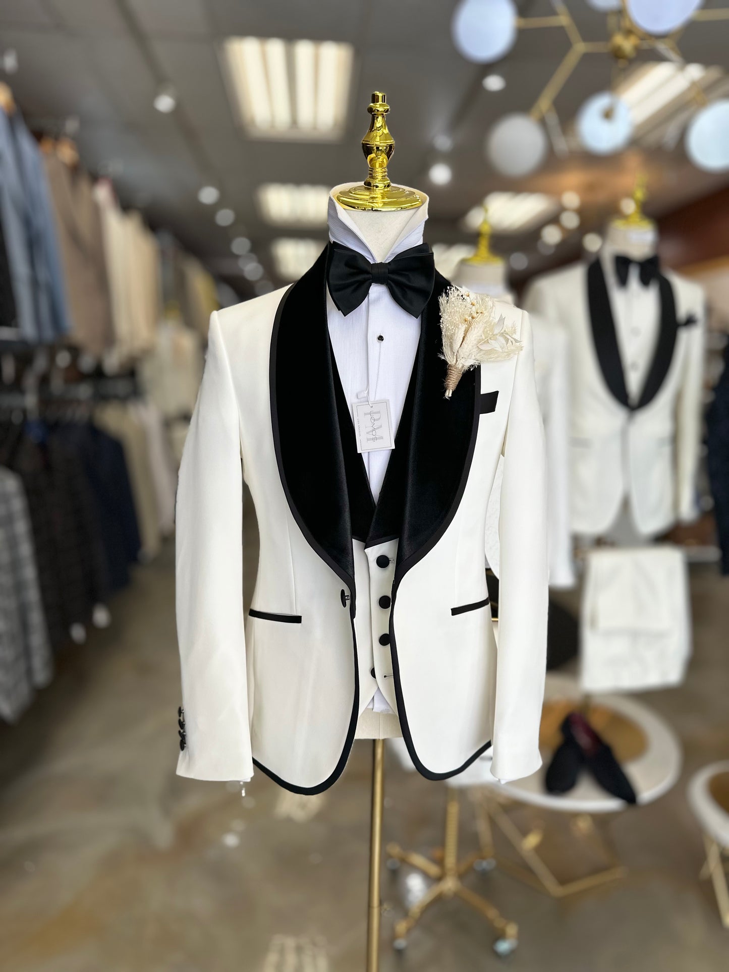 Off White Shawl Lapel Velvet Edition