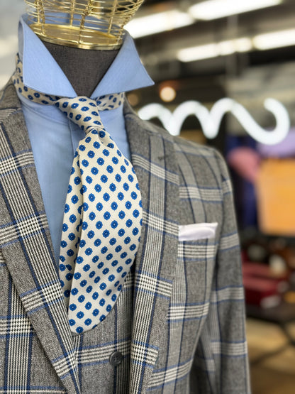 Necktie Medallion White & Blue