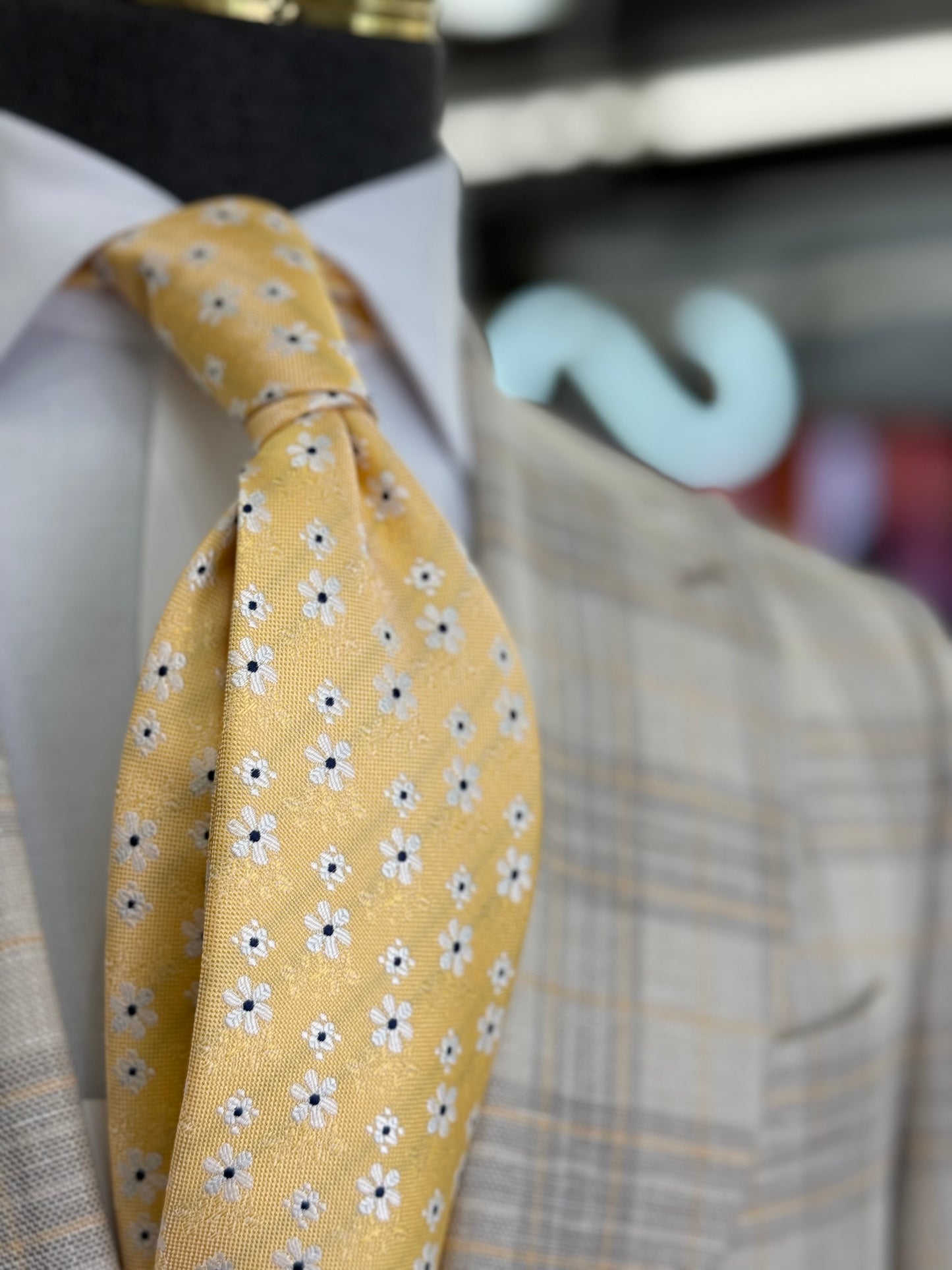 Necktie Floral Yellow & White