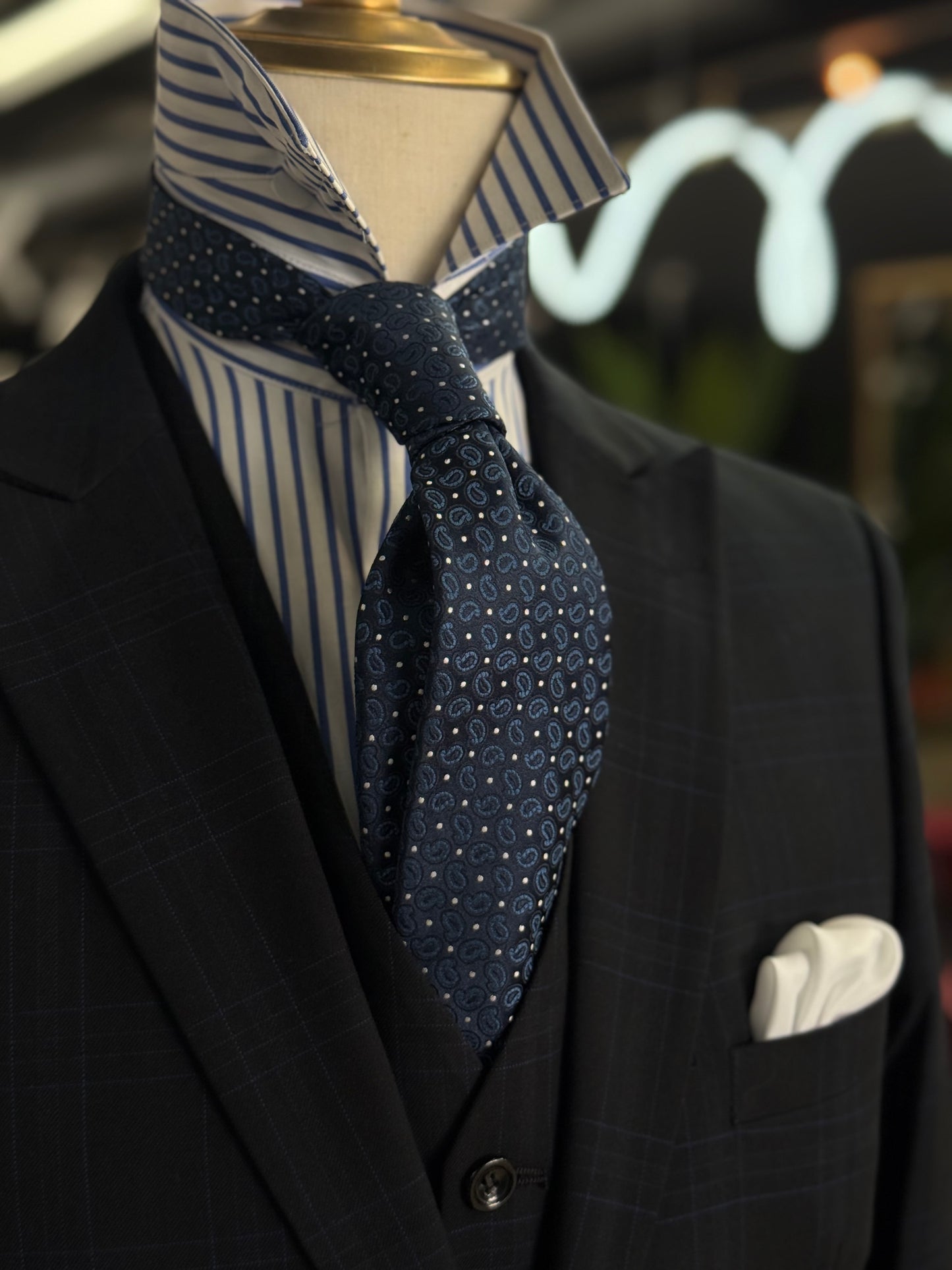 Necktie Small Paisley Dotted Navy