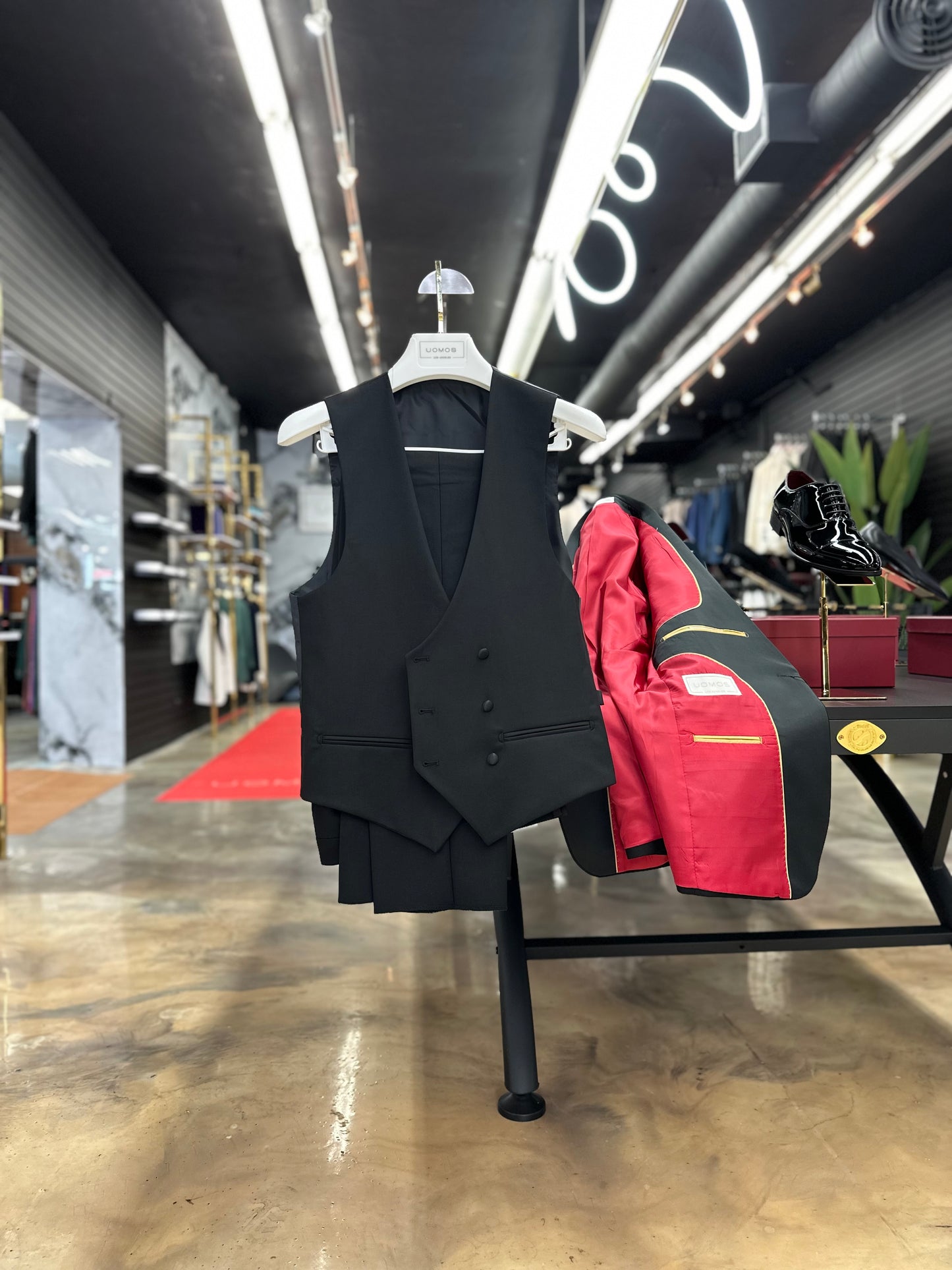 Wide Shawl Lapel Black Tuxedo Uomos