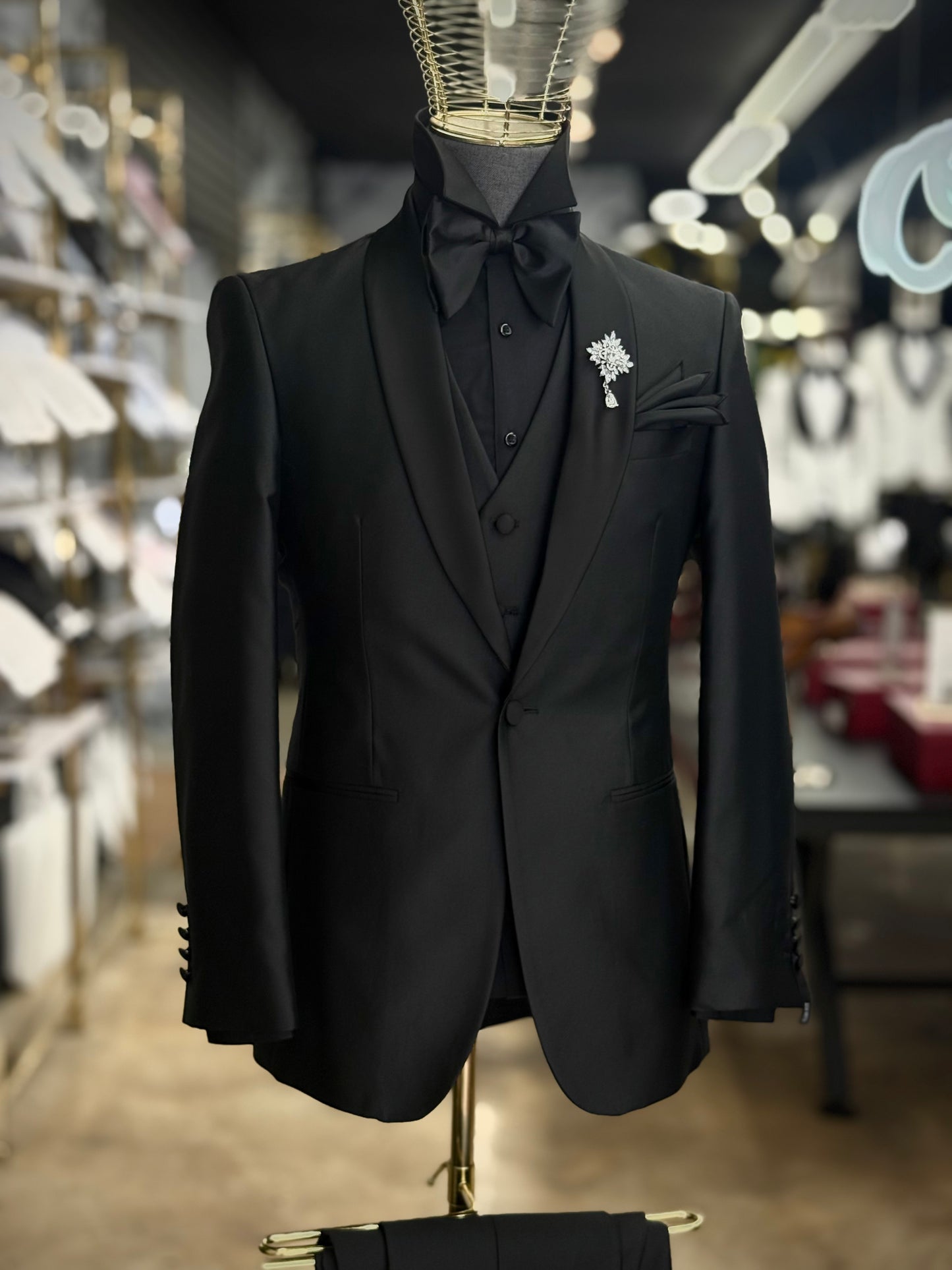Black Shiny Lustrous Shawl Lapel Black Tuxedo