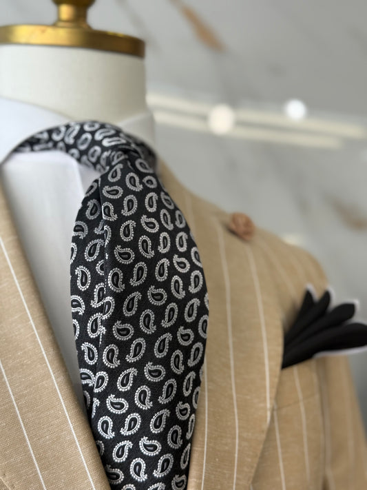 Necktie Black & grey mid paisley silver look