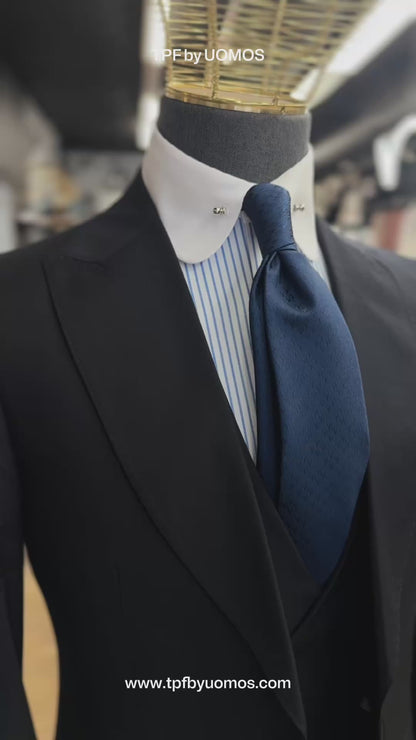 The Wide Peak Mid Night Blue Three-Piece Suit uomos