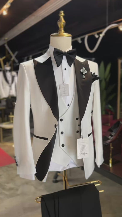 Wide Peak Lapel Soft Off White Tuxedo Uomos