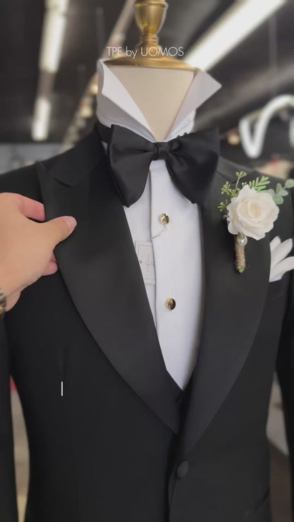 Wide Peak Lapel Black Tuxedo Uomos